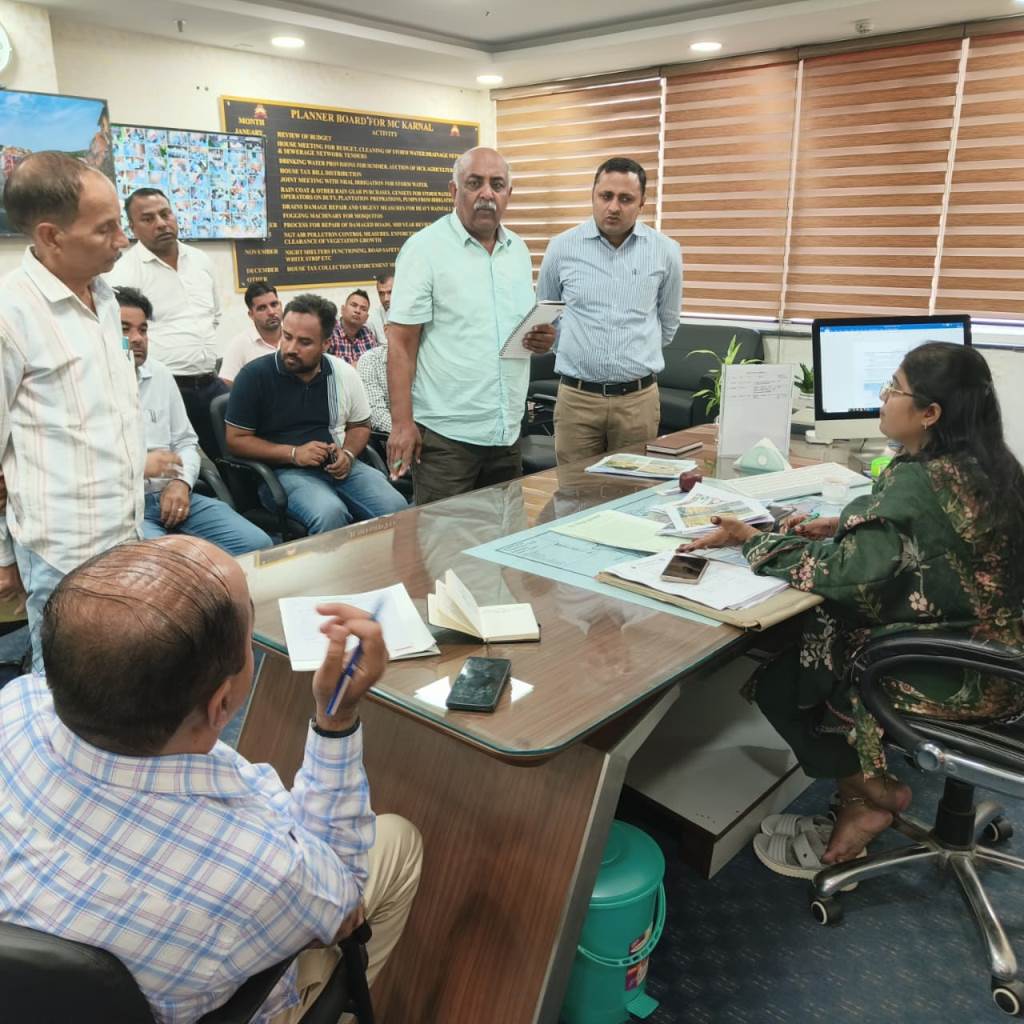 Municipal Commissioner Dr Vaishali Sharma became strict in maintaining a strong sanitation system